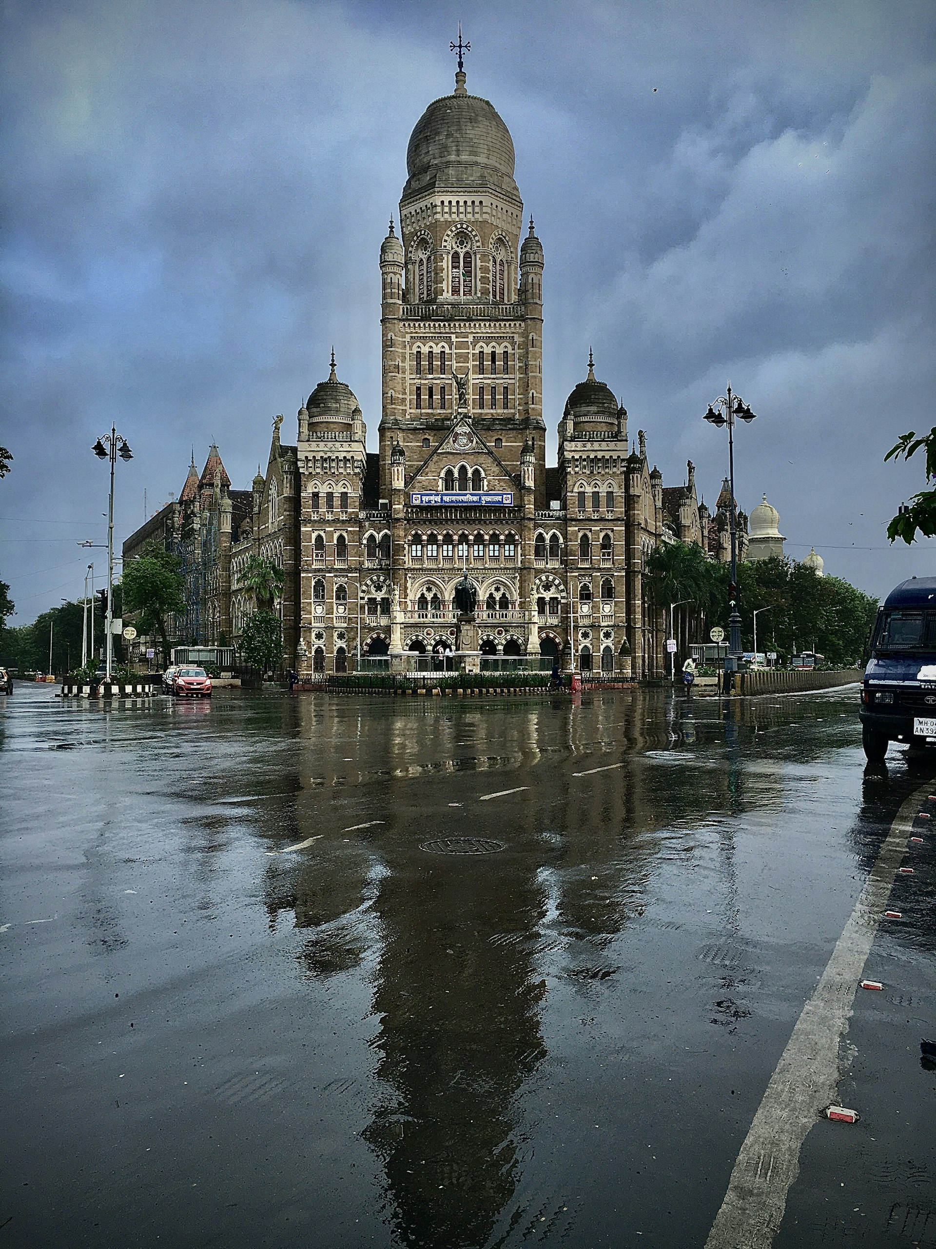 Azaad Travel Premium Cab Service